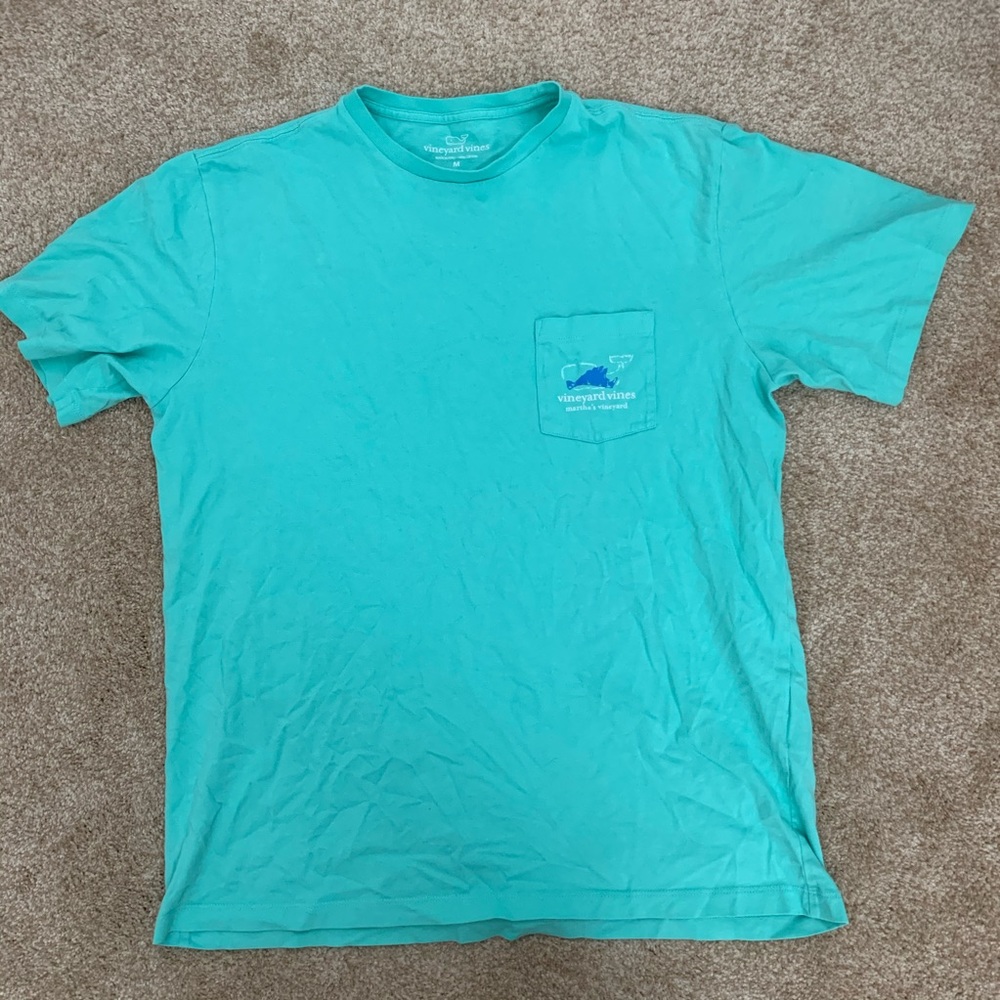 vineyard vines martha’s vineyard tee shirt
